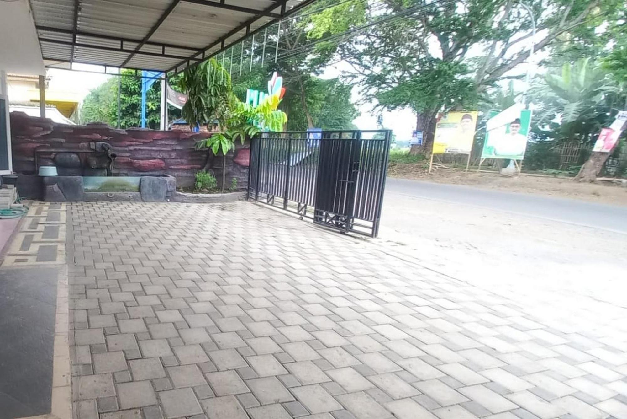 Fortuna Hotel Redpartner Near Exit Tol Paiton Exterior photo
